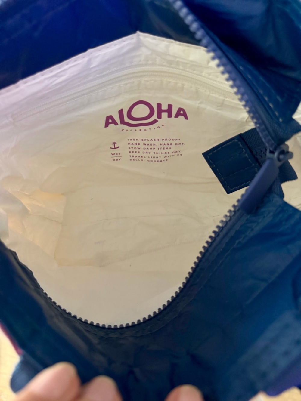 ALOHA Collection special edition Adrift Serene hibiscus crossbody - Picture 10 of 12